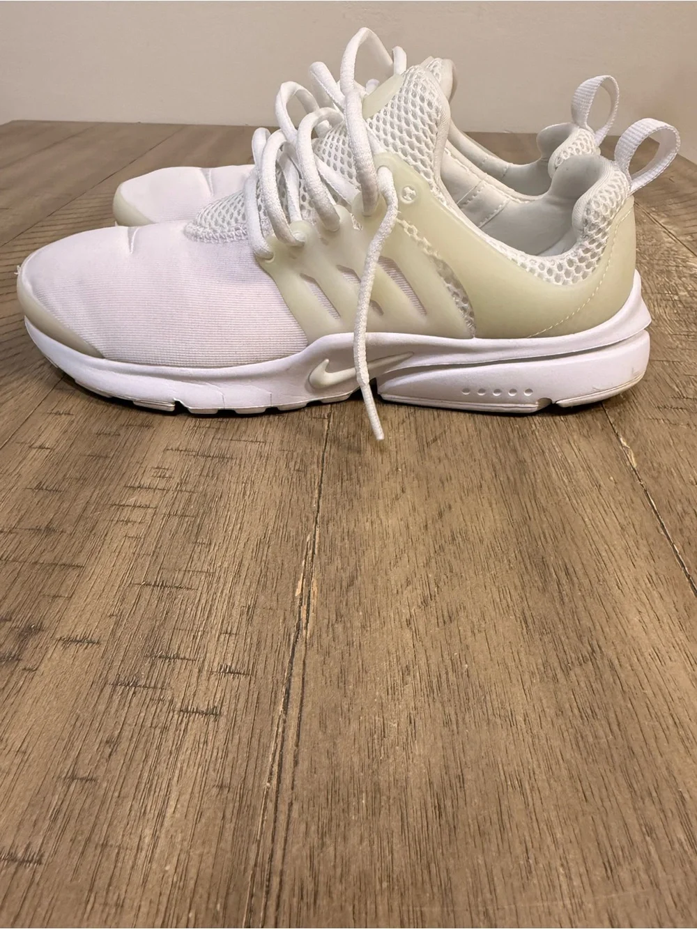 Nike Air Presto Triple White GS Sneakers 833875-100 Size 6Y